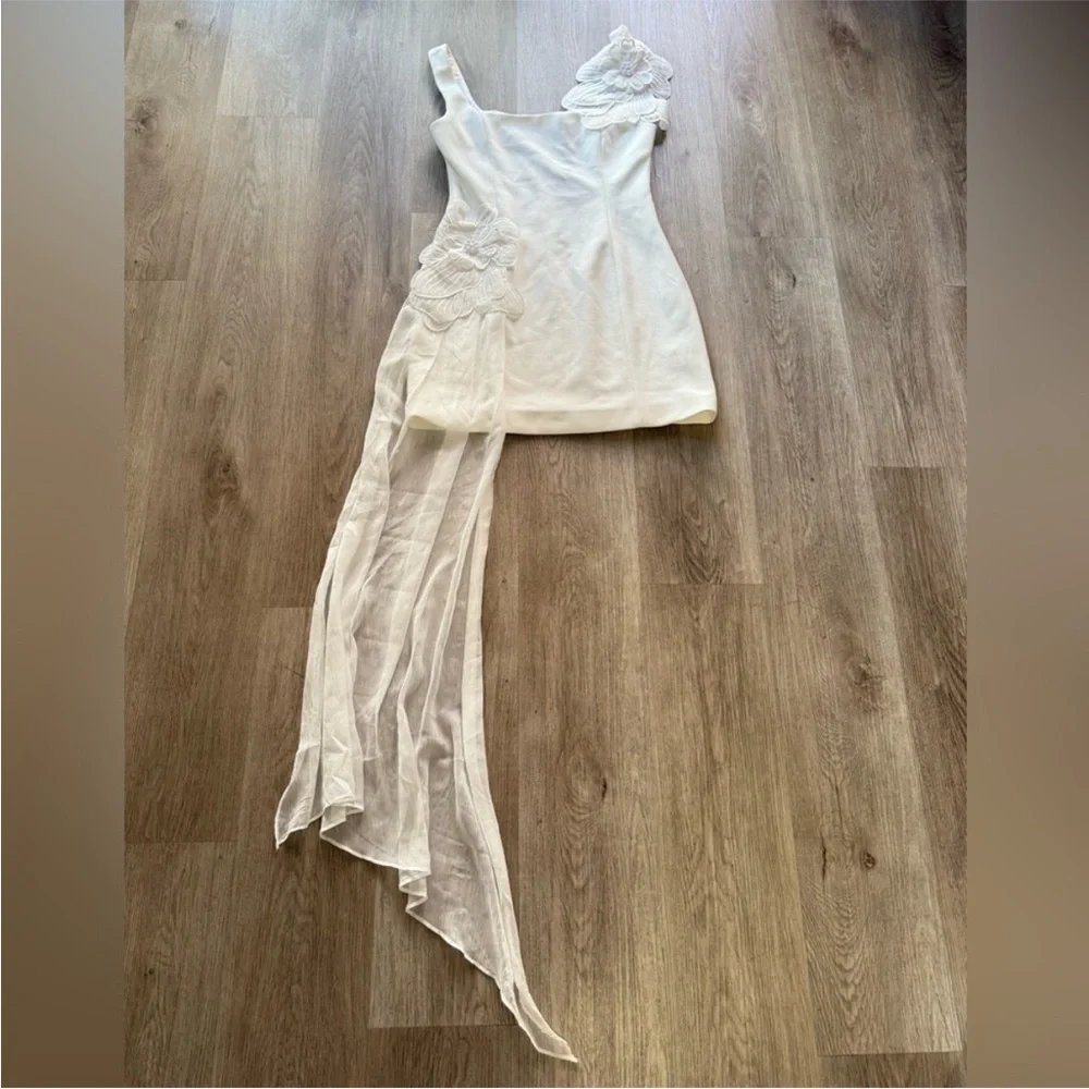 elliatt janelle white 3d oversized floral flower long sash mini dress size XL - Picture 7 of 10